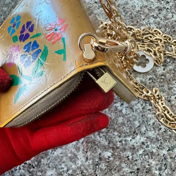 - CLouis Vuitton
Vintage 2000 Zippy Compact Wallet hand  painted converted - Picture 14 of 17